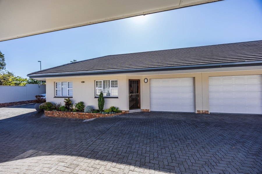 2 Bedroom Property for Sale in Beacon Bay Eastern Cape